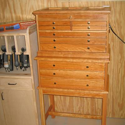 Cabinet maker's tool chest - Project by baldwinlc