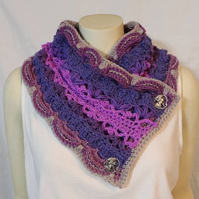 Roxy's Cowl - Project by Donelda's Creations