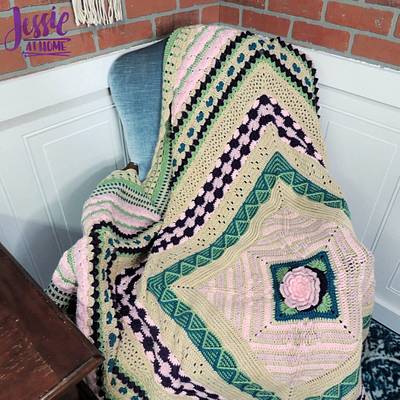 Janet’s Garden Blanket - Project by JessieAtHome