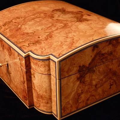 Maple Burl Jewelry Box - Project by RogerBean