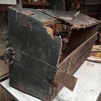 Restoring 1812 steamer trunk