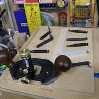 Plain Veritas “Router Plane” Box.