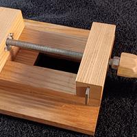 Quick Release Drill Press Vise - Project by MrRick