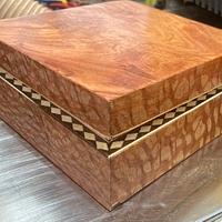 Small box for veneering practice