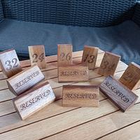 WOODEN RESTAURANT TABLE SIGNS/NUMBERS - Project by majuvla