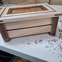 repurposed box - Project by Recycle 1943