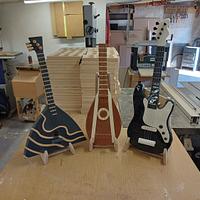 MUSICAL INSTRUMENTS STANDS