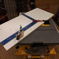 Picture Frame Exact 90 deg. Corner Jig - Project by mel52