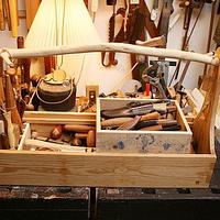 Hand cut box joints - a tool tote tray