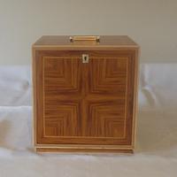 Night Sky - a table cabinet - Project by Madburg