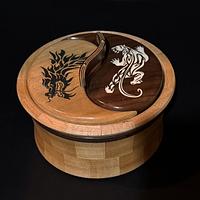 Yin/Yang Box