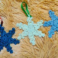 Quick and Easy Crochet Snowflake Ornament - Project by rajiscrafthobby