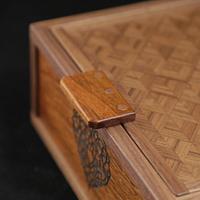 Lid with a Box