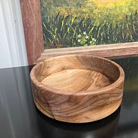 Black walnut bowl - Project by Buck