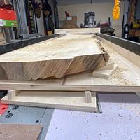 Live edge flattening jig