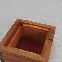 small tilt up lid boxes