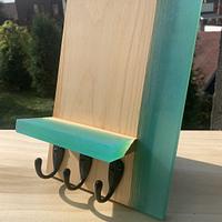 Wood/resin key rack - Project by Kayden