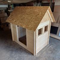TRADITIONAL WOODEN HOUSE BUILDING