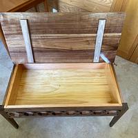 Entry storage bench - Project by Peakplane