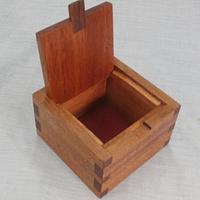 small tilt up lid boxes