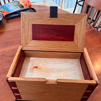 Keepsake Box with Mitered Dovetail Joints