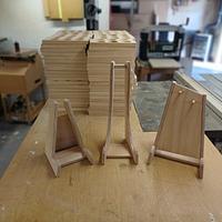 MUSICAL INSTRUMENTS STANDS