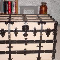 100 Year Old steamer trunk - Project by Sparky