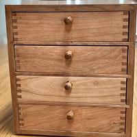 Small cabinet - Project by Bill 