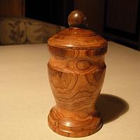 Lidded Chinaberry Urn