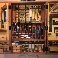 My version of Mike Pekovich's Hanging Tool Cabinet - Project by Foghorn