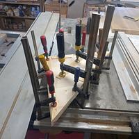 CORNER SHELVE