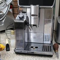 3D Printed handle (for a De Longhi Milk Container).