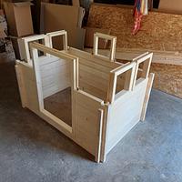 TRADITIONAL WOODEN HOUSE BUILDING