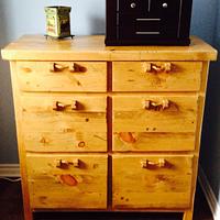 6 drawer solid pine dresser 