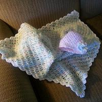 Crochet cottage baby blanket with matching butterfly stitch baby hat - Project by Shirley