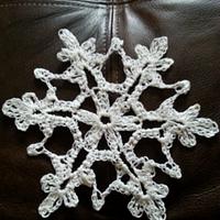 Snowflake ornament - Project by Shirley
