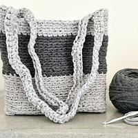 Easy Hygge Crochet Tote Bag with Tshirt Yarn  - Project by rajiscrafthobby