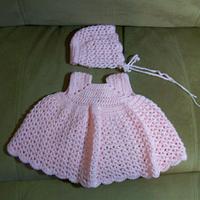 Baby dress and bonnet - Project by Deena