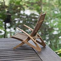 1:6 scale model of the Wegner Dolphin chair