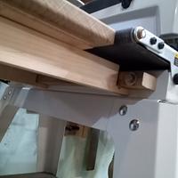 INFEED/OUTFEED SANDER TABLE