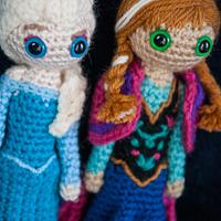Ana and Elsa Dolls from Disney's Frozen