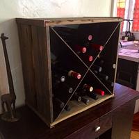 Rustic wine box - Project by Indistressed