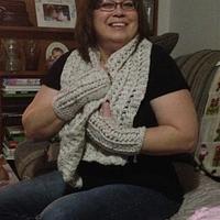 Braided cable crochet scarf and gloves - Project by Allison