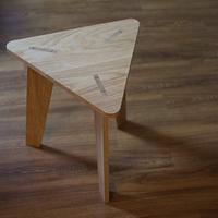 Triangle side table - Project by thehackberry