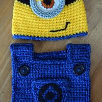 Minion Hat and Bib Set - Project by Chelsea