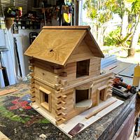 Birdhouse/birdfeeder
