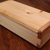 Shellacked Pine Box - Project by MrRick