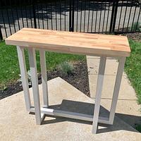 Simple but modern console table  - Project by StarsinicWoodworks