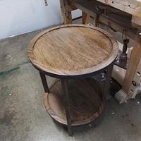 Accessory table.