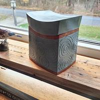 Carved circle box  - Project by Tom Regnier 